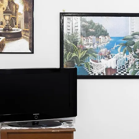 Dimora Giusy Lägenhet *